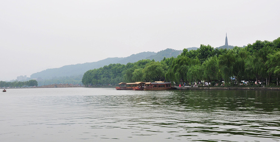 Photoshop給湖邊的外景照片添加斜陽(yáng)美景,破洛洛